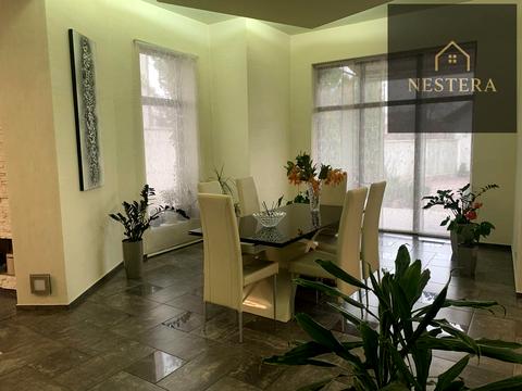 будинок за адресою Игоря Сикорского, 10