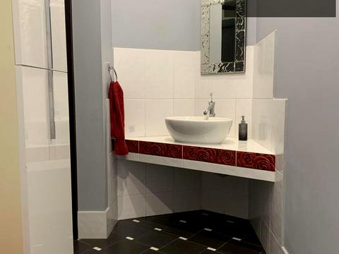 будинок за адресою Игоря Сикорского, 10