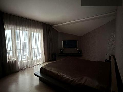 будинок за адресою Игоря Сикорского, 10