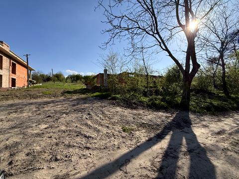 участок по адресу Коновальця, 31