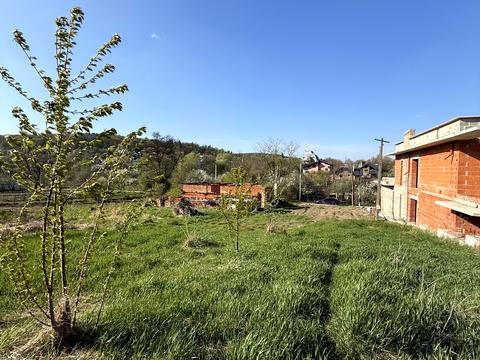 участок по адресу Коновальця, 31