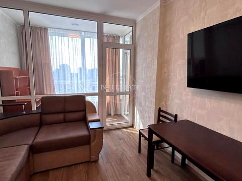 квартира за адресою Олександра Олеся вул., 4