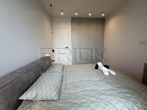 квартира за адресою Київ, Зарічна вул., 4