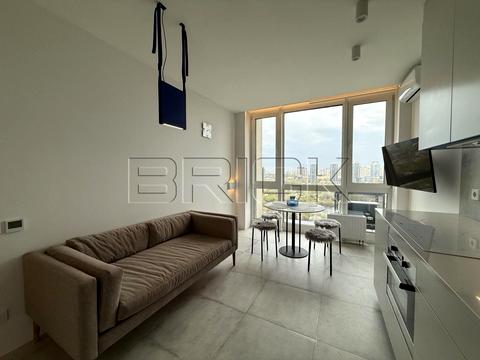 квартира за адресою Київ, Зарічна вул., 4