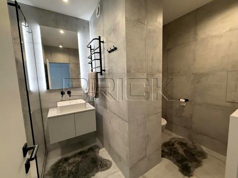 квартира за адресою Київ, Зарічна вул., 4