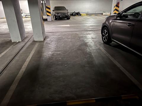 паркоместо по адресу Николая Закревского ул., 103