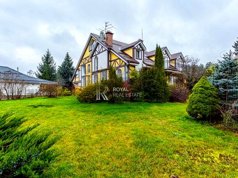 будинок за адресою Центральна