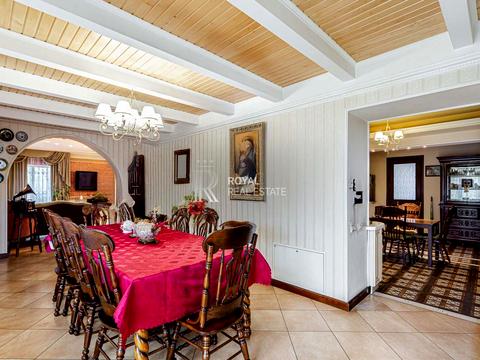 будинок за адресою Центральна