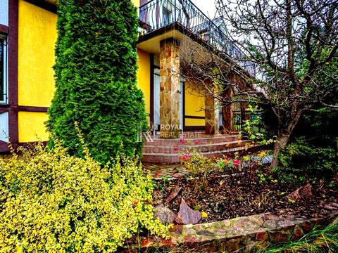 будинок за адресою Центральна