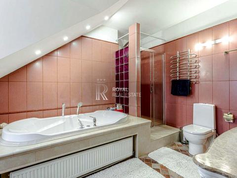 будинок за адресою Центральна