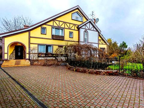 будинок за адресою Центральна