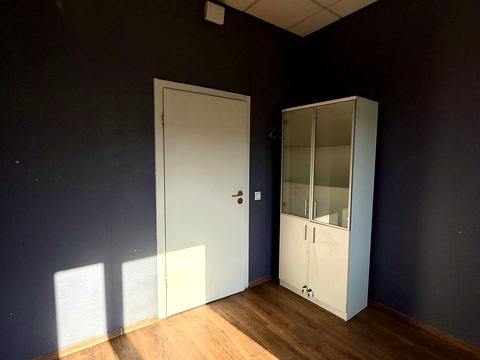 комерційна за адресою Пекарська вул., 7