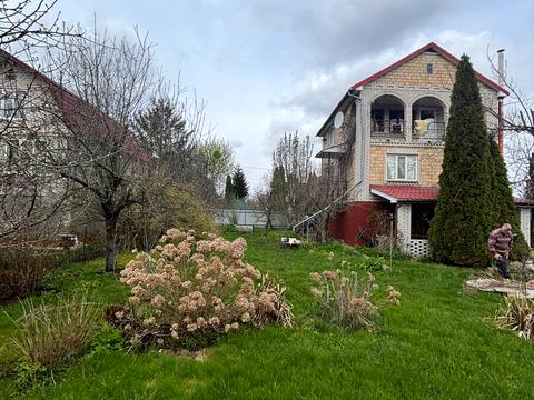 будинок за адресою Озерна