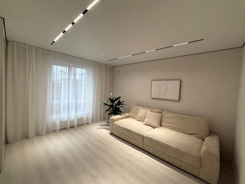 квартира за адресою Домбровського вул., 3б, к.14,15