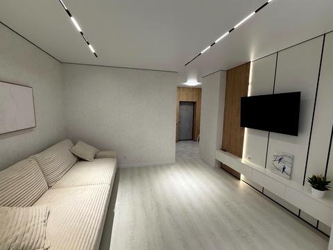 квартира за адресою Домбровського вул., 3б, к.14,15