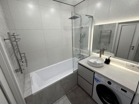 квартира за адресою Домбровського вул., 3б, к.14,15