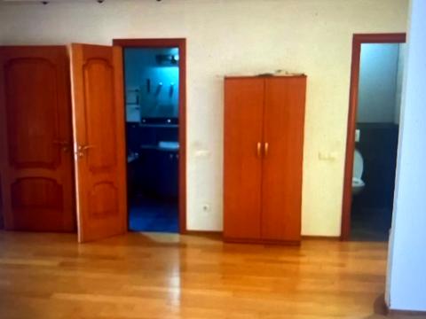квартира за адресою Раїси Окіпної вул., 4
