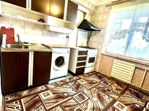 квартира за адресою Київ, Левка Лук'яненка вул. (Маршала Тимошенка), 1