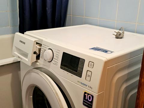 квартира за адресою Йорданська вул. (Лайоша Гавро), 9-Є