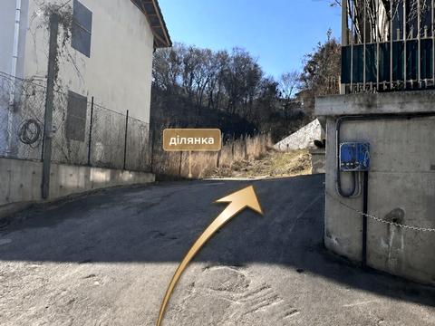 участок по адресу Парниковая ул., 20-б