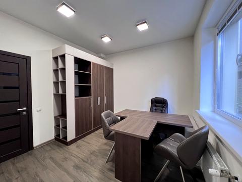 комерційна за адресою Генуезька вул., 3б