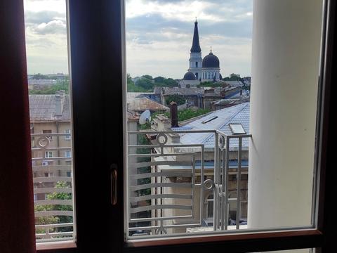 коммерческая по адресу Вице-адмирала Жукова пер., 17/19