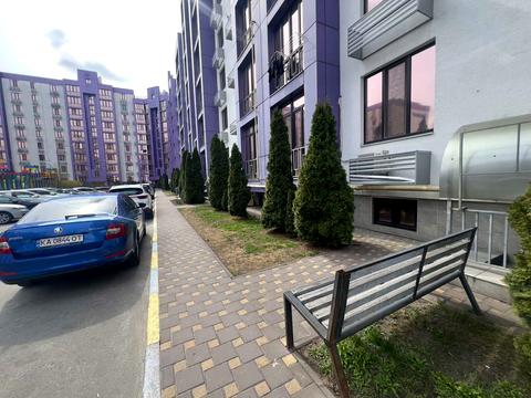 комерційна за адресою Садова вул., 1-В к3