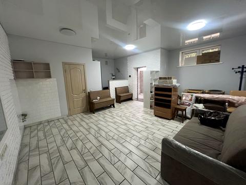 комерційна за адресою Садова вул., 1-В к3