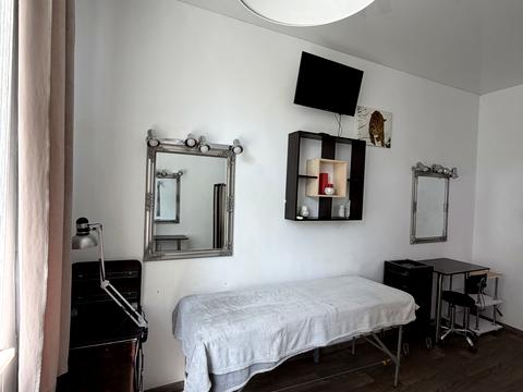 комерційна за адресою Галини Мазепи вул. (Софії Ковалевської), 67