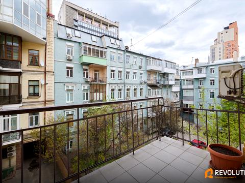 коммерческая по адресу Шота Руставели ул., 38-Б