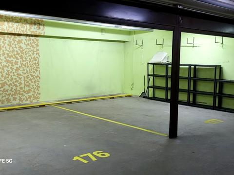 паркомісце за адресою Київ, Європейського Союзу просп. (Правди), 31-А