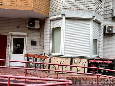 комерційна за адресою Анни Ахматової вул., 35-А