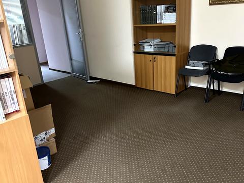 комерційна за адресою Анни Ахматової вул., 35-А