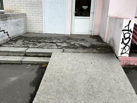 комерційна за адресою Анни Ахматової вул., 35-А