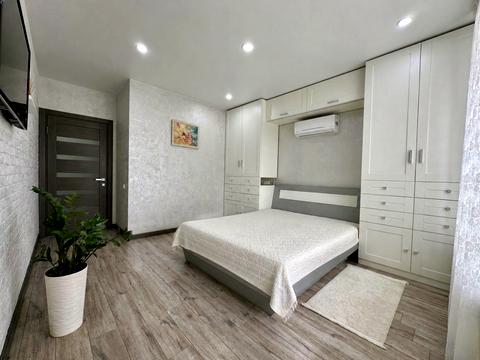 квартира за адресою с. Святопетрівське, Лесі Українки бульв., 10-А