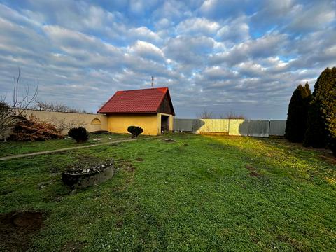 будинок за адресою  Есень, Центральна