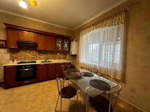 будинок за адресою  Есень, Центральна