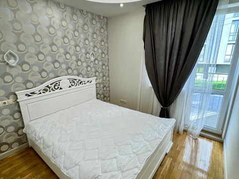 квартира за адресою Роксоляни вул., ()