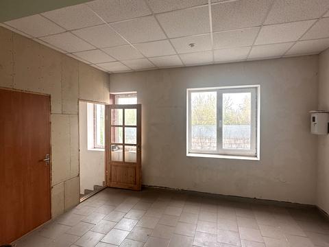 комерційна за адресою Приозерна вул., 22