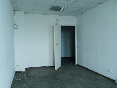комерційна за адресою Героїв Космосу вул., 4