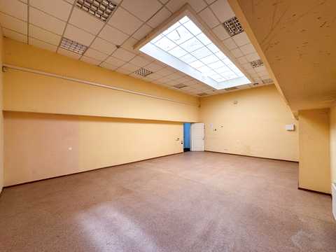 комерційна за адресою Героїв Космосу вул., 4