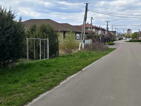 ділянка за адресою Центральна вул., 16
