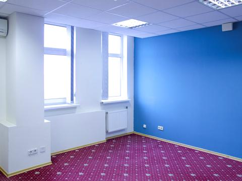коммерческая по адресу Леся Курбаса просп., 4