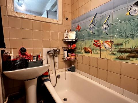 квартира за адресою Раїси Окіпної вул., 7