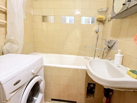 квартира за адресою Родини Крушельницьких вул., 3