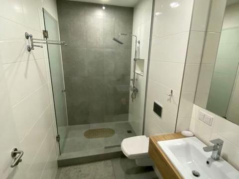 квартира по адресу Левка Лукʼяненка ул. (Василия Жуковского), 16, 18, 20, 24