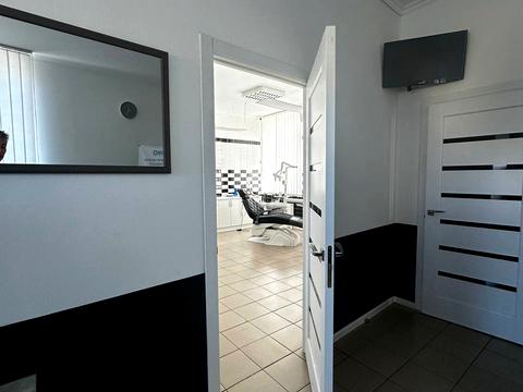 коммерческая по адресу Левка Лукьяненко ул. (Октябрьская), 7