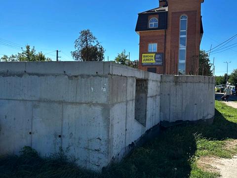 коммерческая по адресу Левка Лукьяненко ул. (Октябрьская), 7