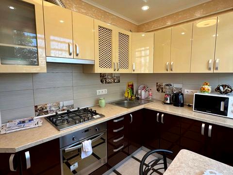 квартира за адресою Хіміків вул., 6