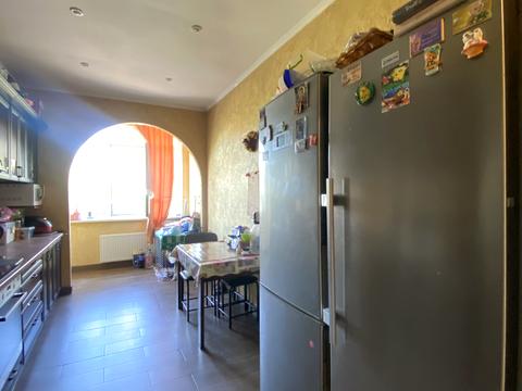 квартира за адресою Вахтанга Кікабідзе вул. (Булгакова), 12